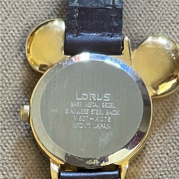 Lorus Mickey Mouse Face Watch - Picture 4 of 5